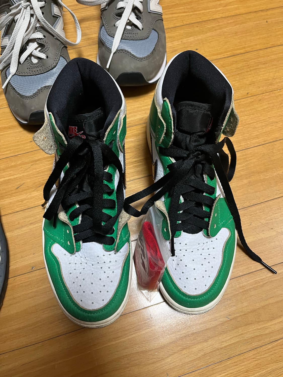 조던1 하이 럭키그린 우먼즈 245 상품이미지1