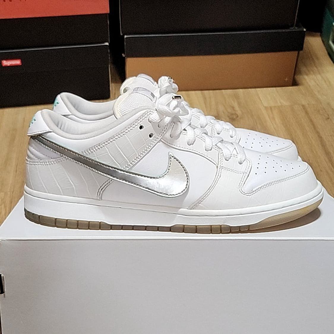 나이키 280 SB 덩크 티파니 화이트 x 다이아몬드서플라이 상품이미지3
