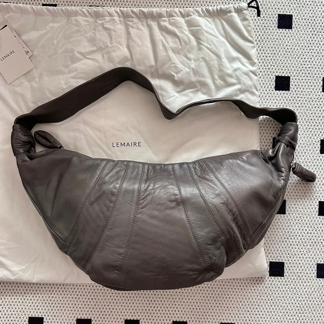 르메르 크루아상 범백 라지 웜그레이 (색상 불명확) 상품이미지1