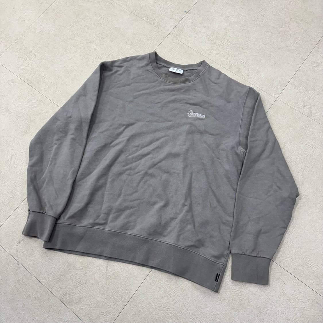 커버낫 그레이 스몰로고 맨투맨 상품이미지1