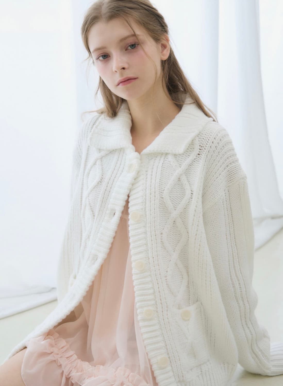 레이즈미야 토스티 루즈 오버 가디건 화이트 상품이미지3