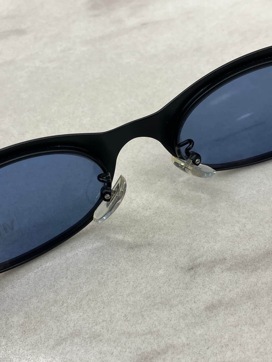 베르사체 VERSACE 매트 블랙 오벌 선글라스 상품이미지4