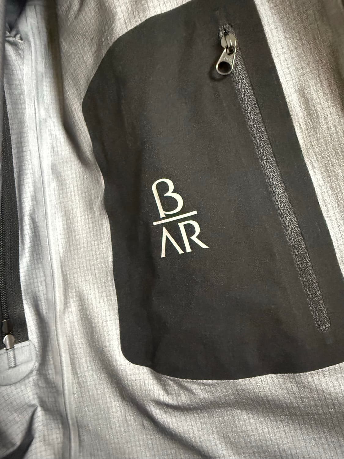 아크테릭스 베타AR 블랙 M 사이즈 상품이미지2