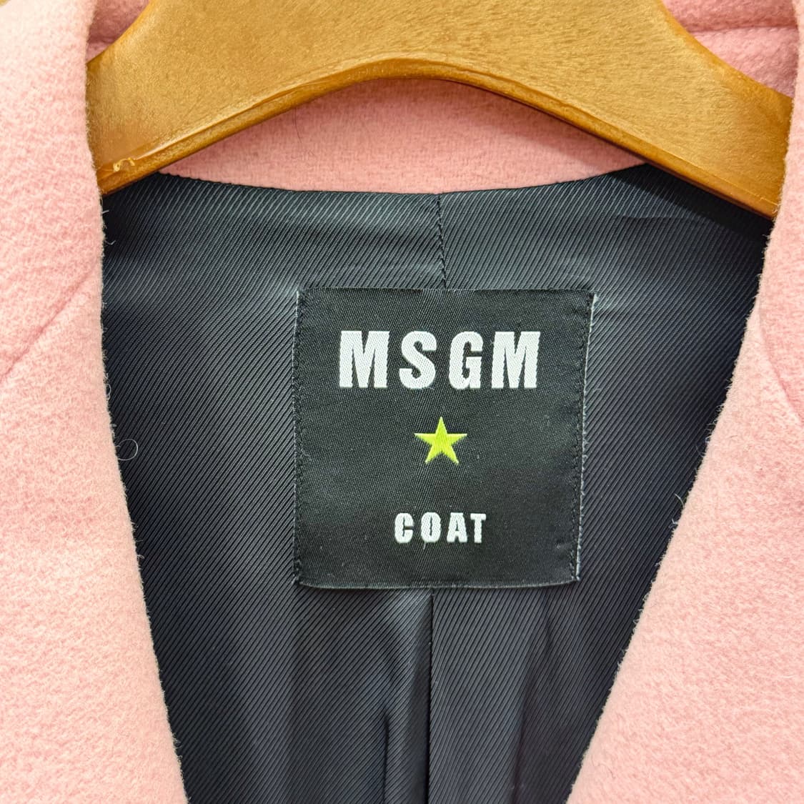 MSGM 롱 코트 싱글 브레스트 퍼 텍스처 체크보드 배색 디테일 핑크 상품이미지6