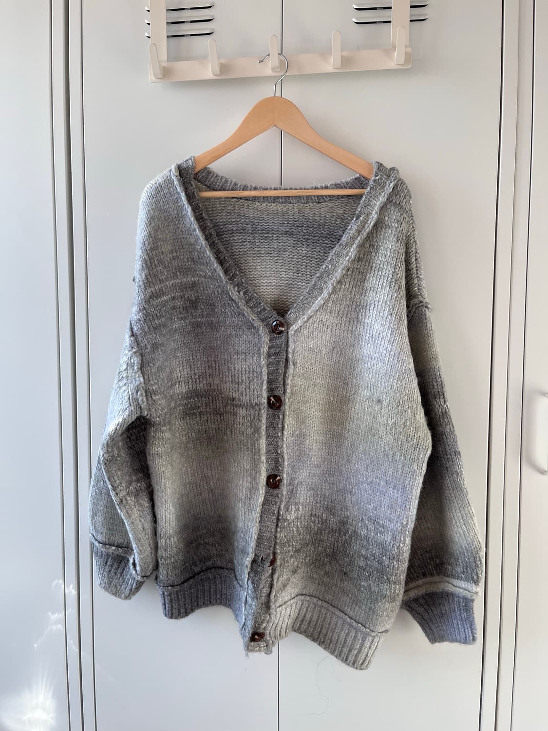 Kastane 블루그레이 그라데이션 헤비 니트 가디건 상품이미지3