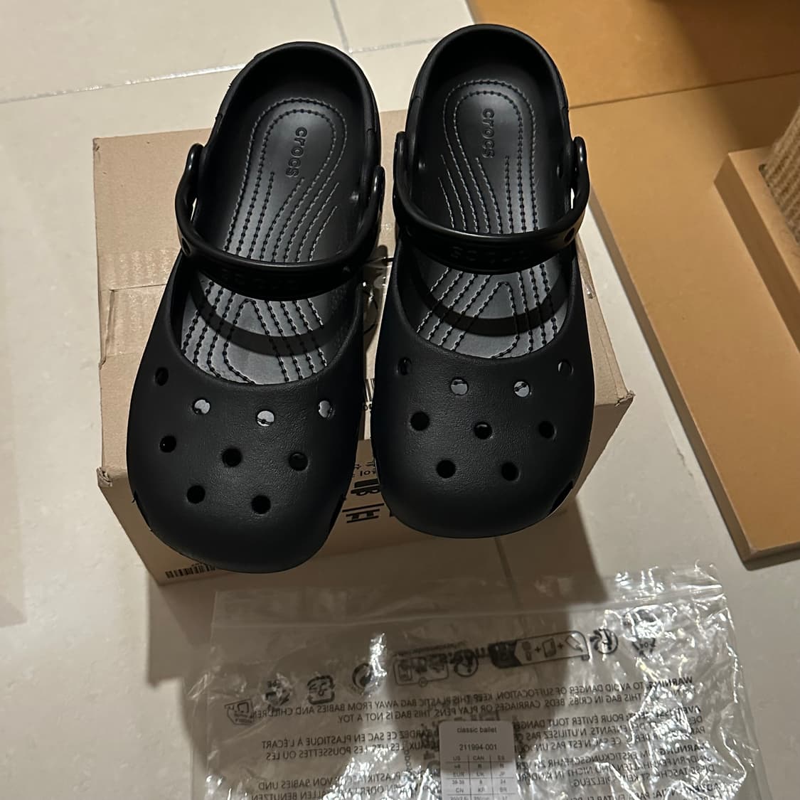 크록스 클래식 발레 블랙 W8 지비츠 포함 상품이미지2