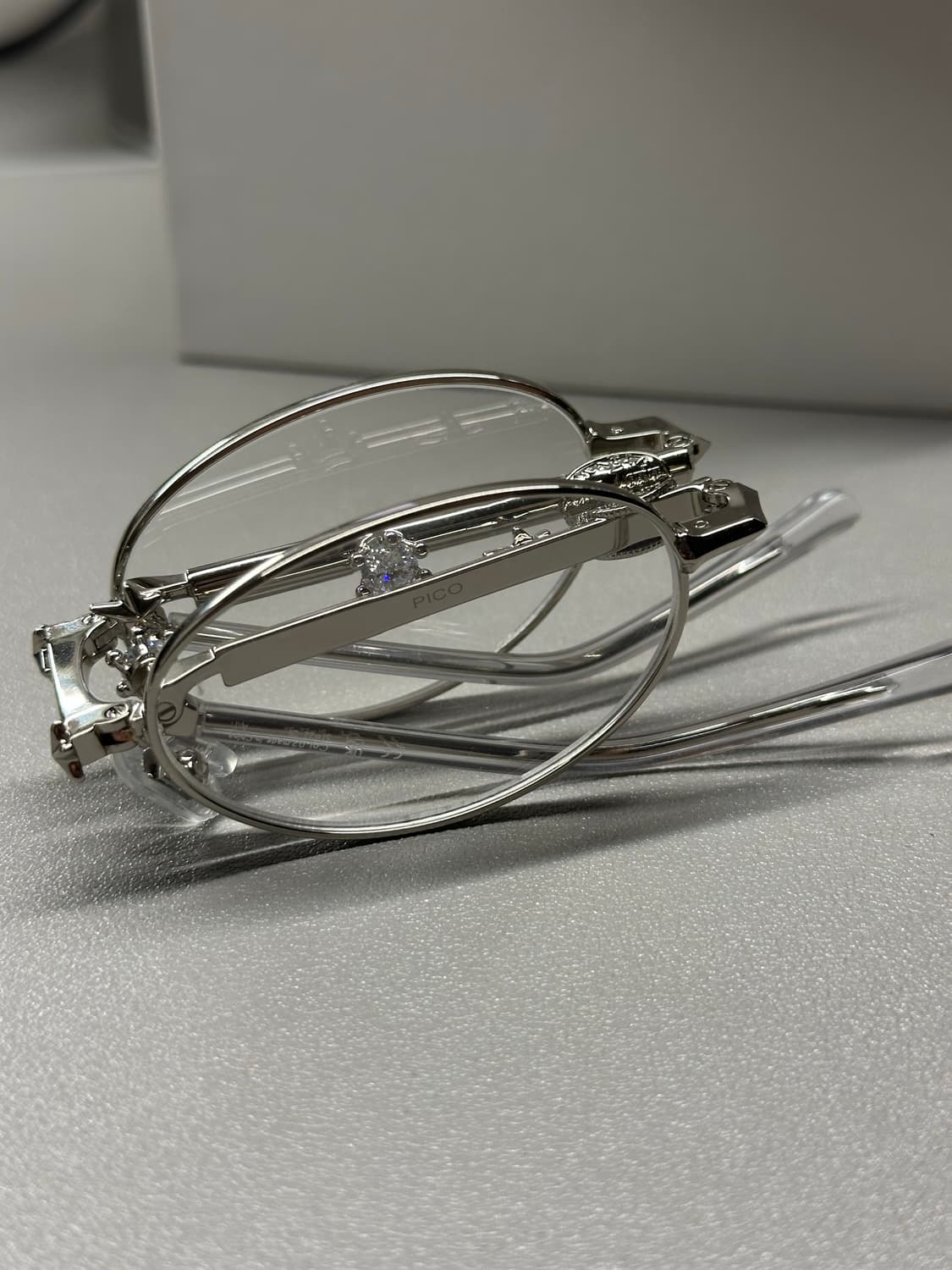젠틀몬스터 PICO 02 은색 안경 풀박스 상품이미지3