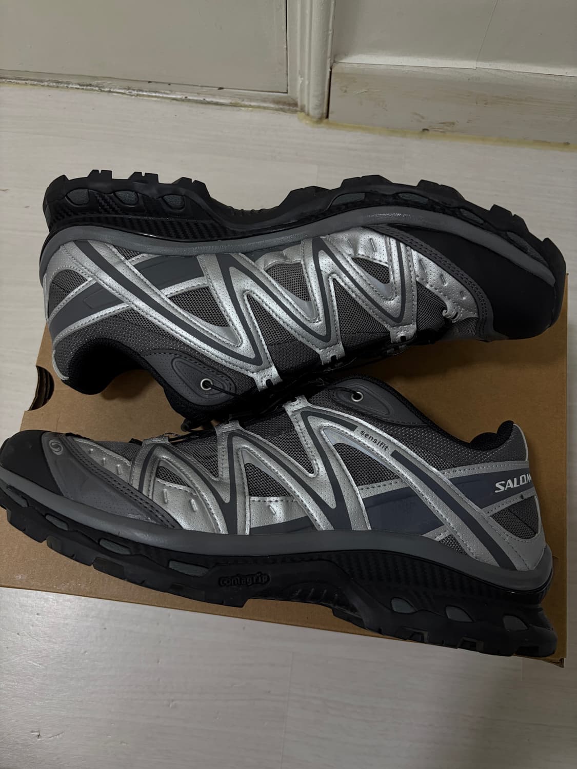 [290]살로몬 XT-QUEST 스톤 판매합니다. 상품이미지3