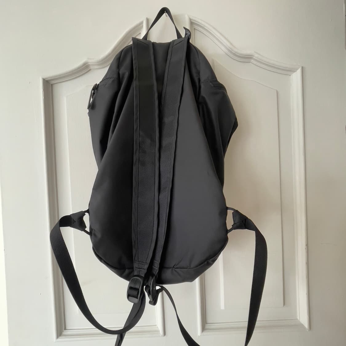 아크테릭스 헬리아드 15 백팩 블랙 상품이미지2