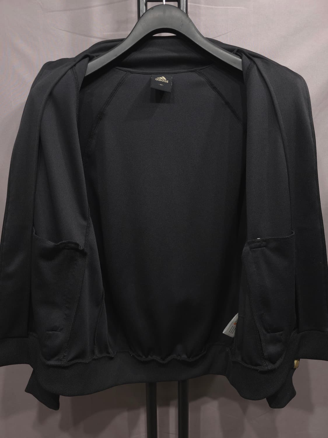아디다스 블랙 골드 트랙탑 자켓 95(100) 상품이미지2
