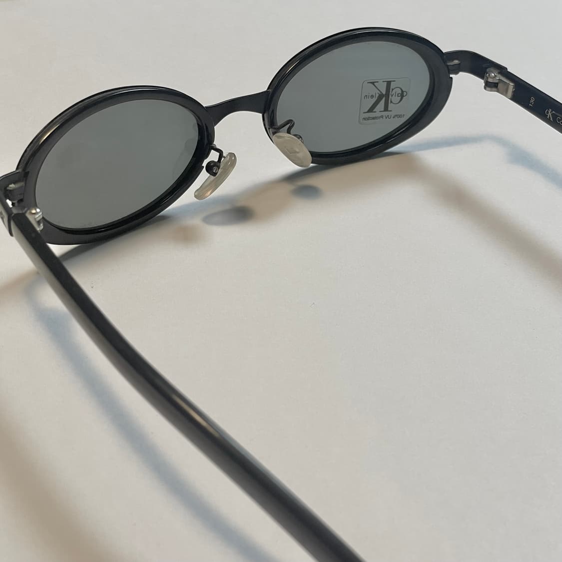 Calvin Klein 캘빈클라인 사의 빈티지 반무테 안경 판매합니다 상품이미지3