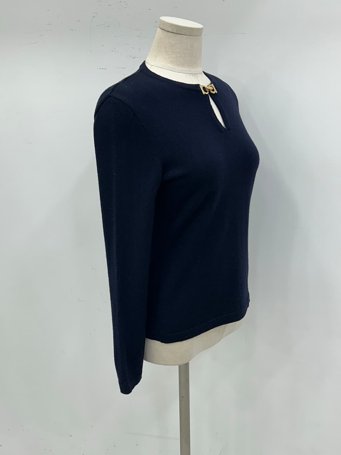 페레가모 간치니 버진울 니트 상품이미지3