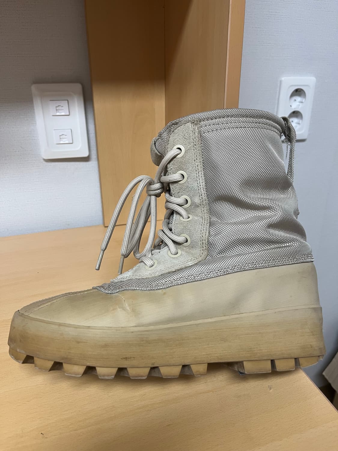 8) 아디다스 이지950 피요테   상품이미지2