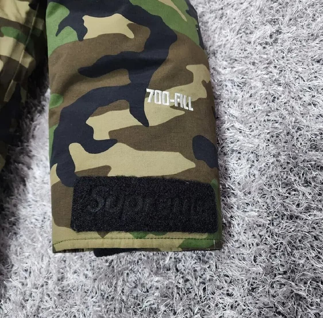 슈프림 15fw 700필 업타운 카모 다운 자켓 S 상품이미지4