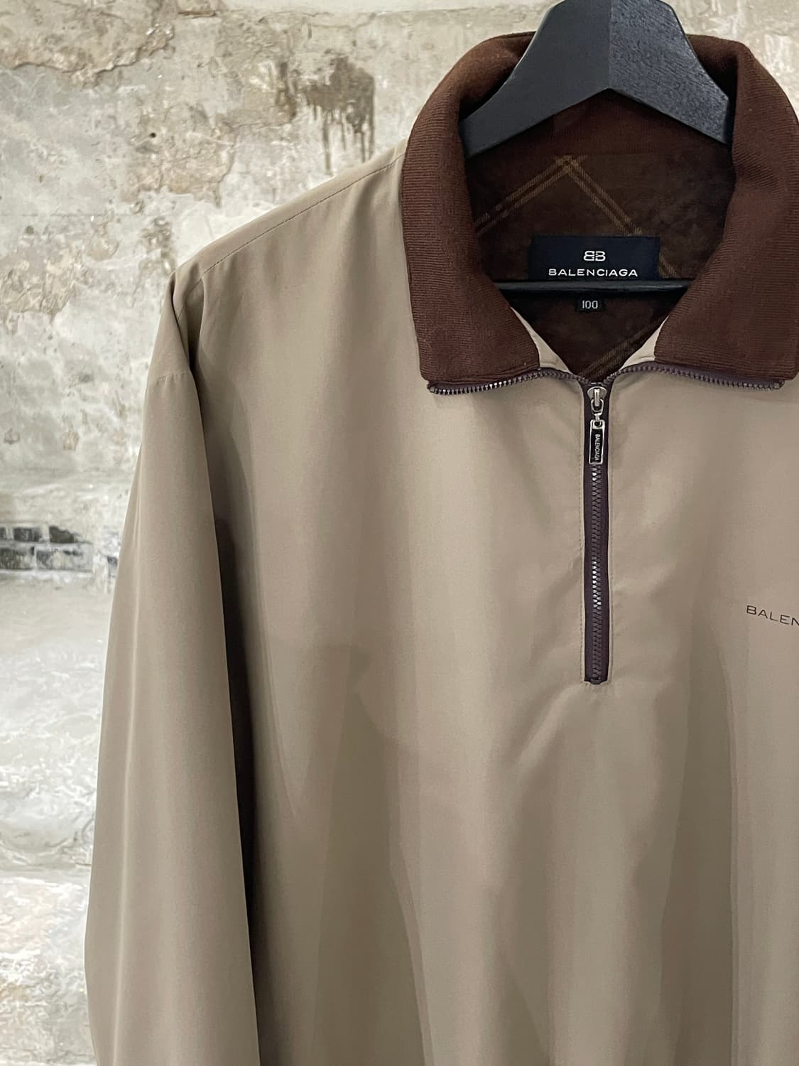 발렌시아가 베이지 하프집 폴리에스텔 웜업 상품이미지2