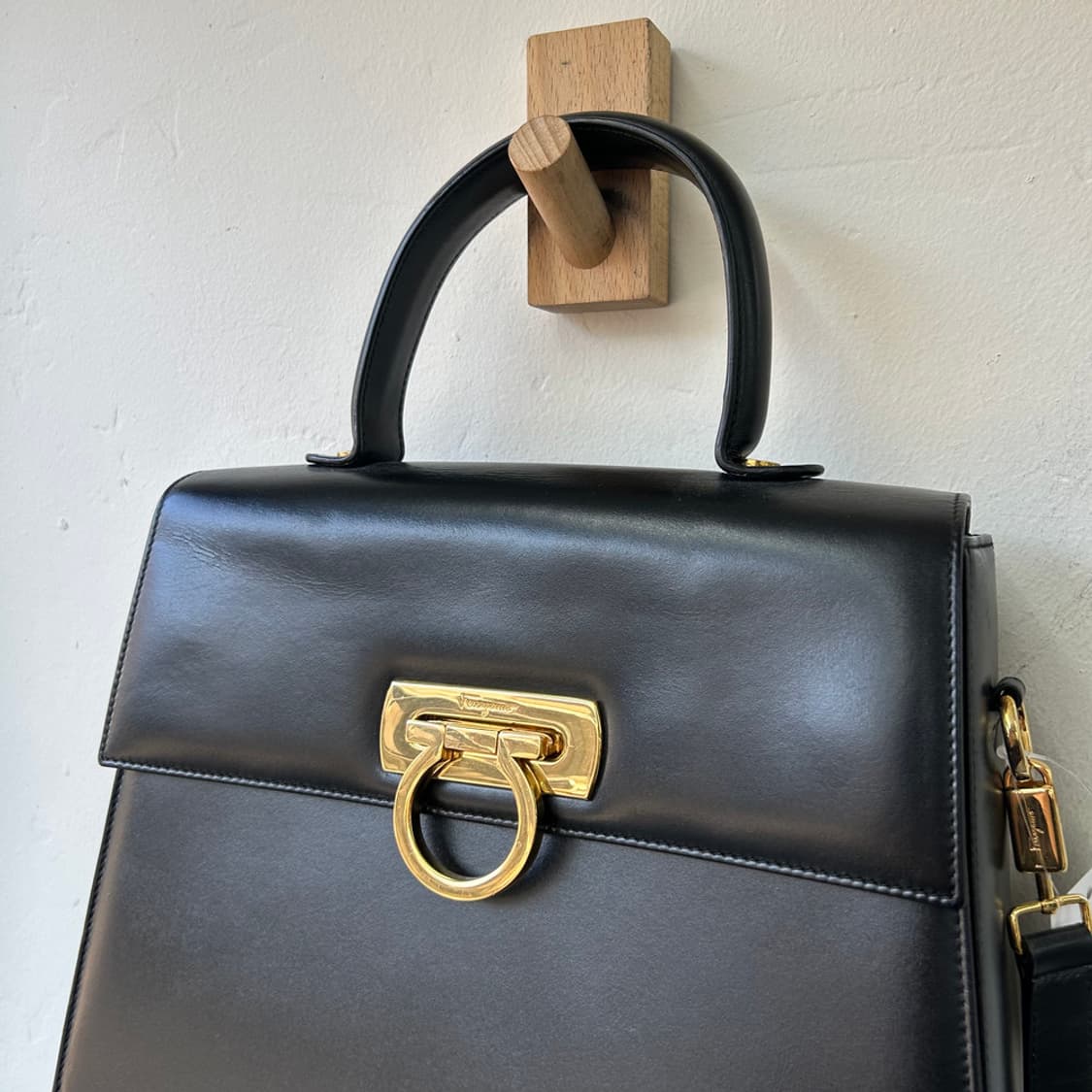 16557 - 페레가모 간치니 켈리 탑 핸들백 상품이미지2