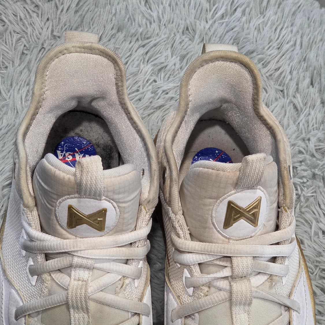 3q-1:Nike PG 3 NASA White/Gold(240)-한정판 상품이미지8