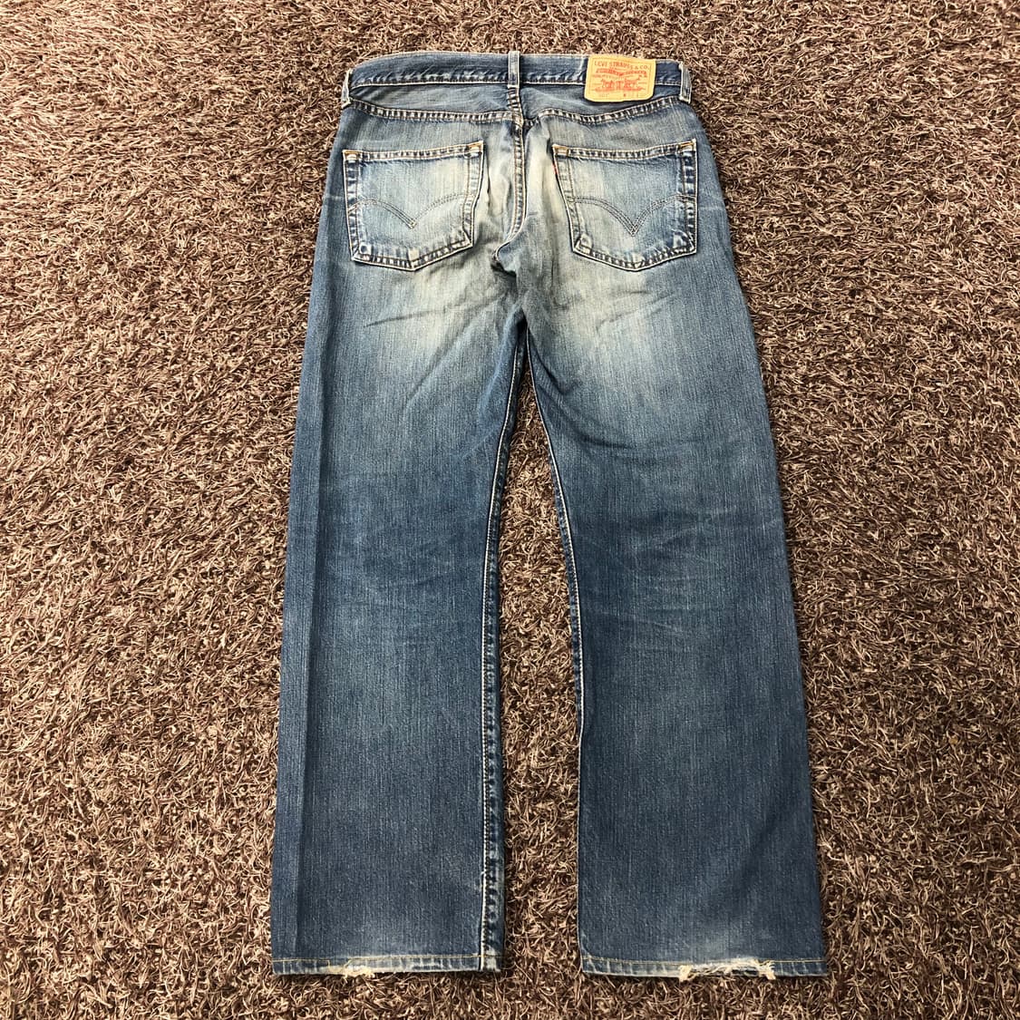 32 리바이스 501 워싱 데님 팬츠 상품이미지3