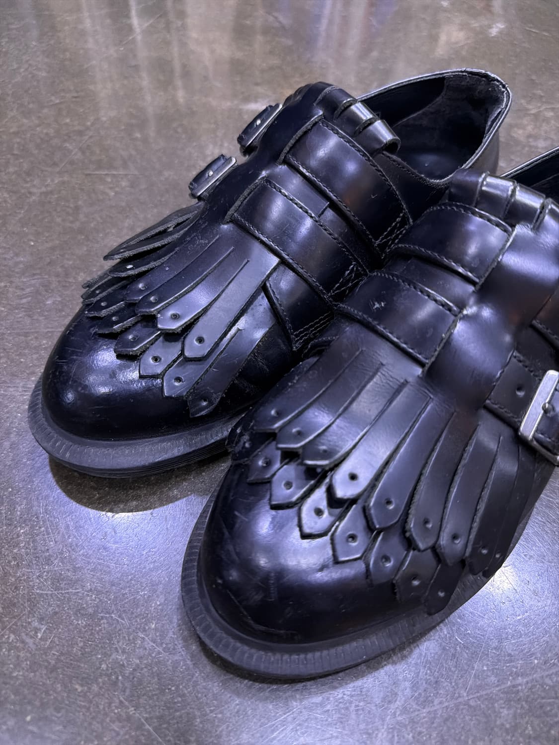 닥터마틴 엘라리아 벨트 태슬로퍼 블랙 230 상품이미지3