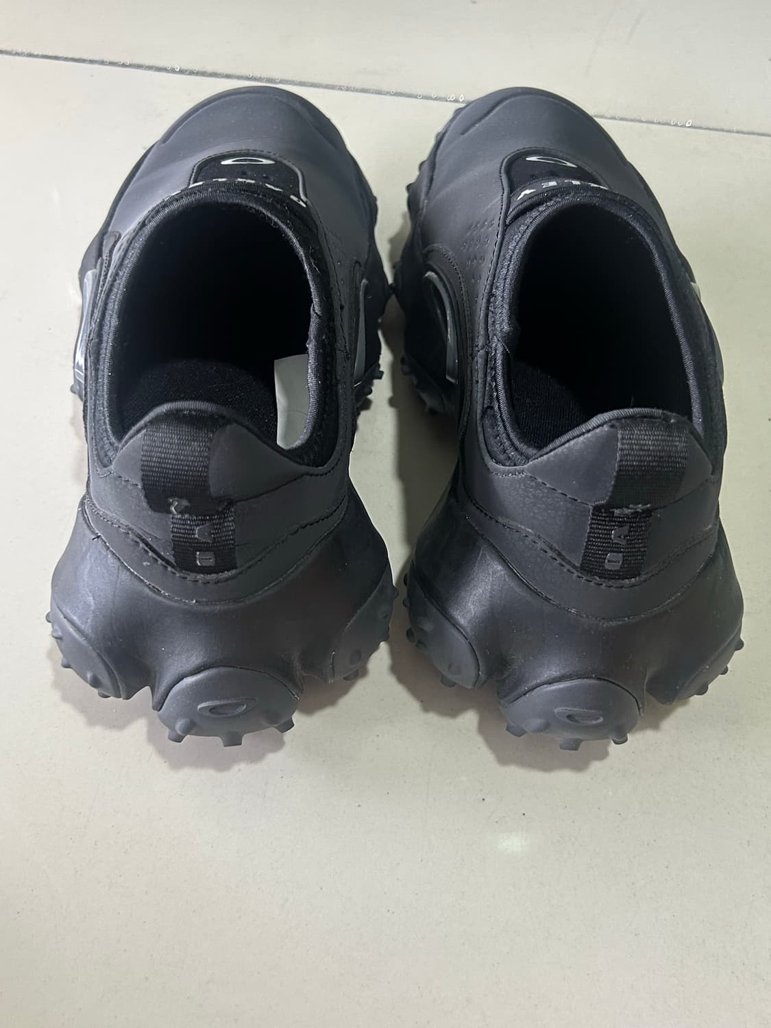 오클리 엣지 아이콘 블랙아웃 230 상품이미지2