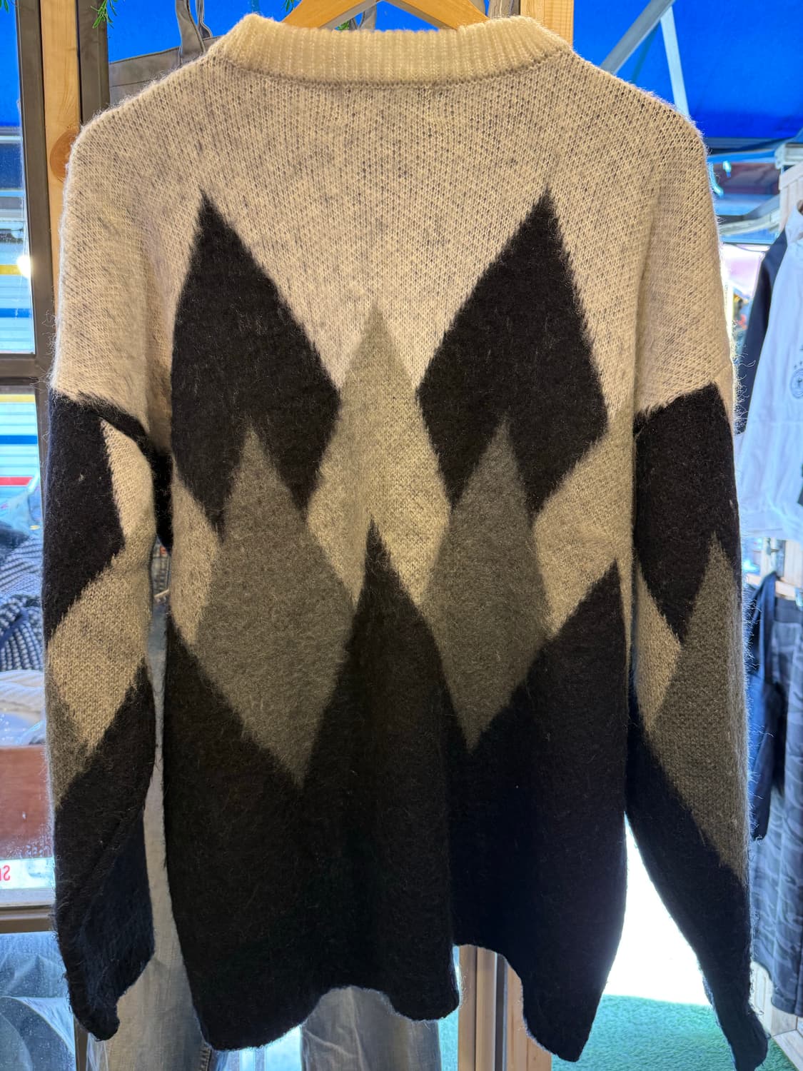 니티드 벌키 브러쉬 아가일 니트 상품이미지4