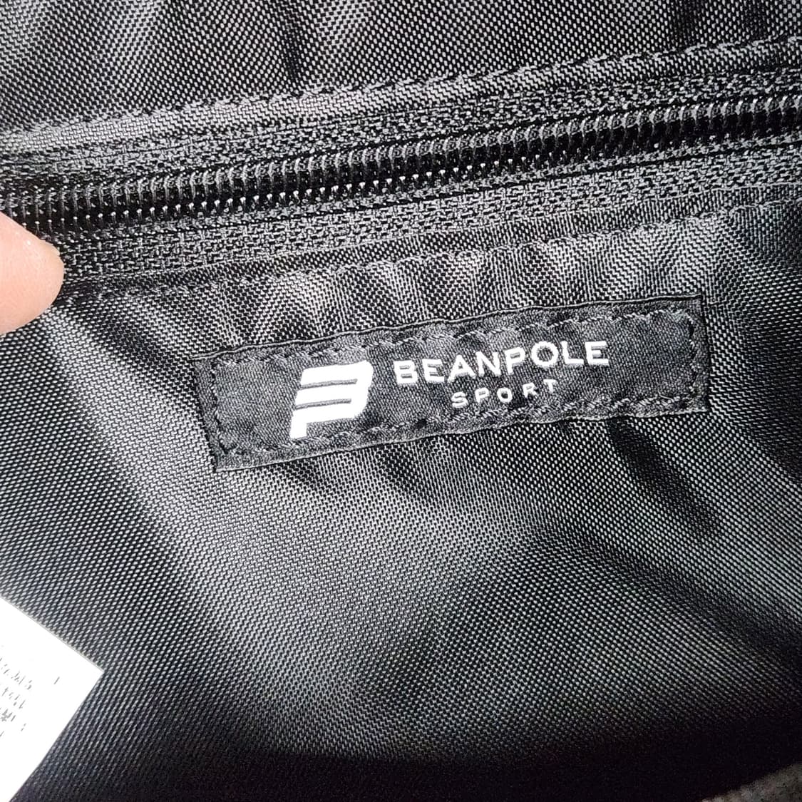 BEANPOLE SPORT 블랙 플리스 힙색 | 겨울 스트릿 무드 상품이미지4