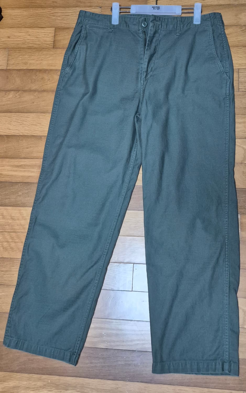 [36] 무신사스탠다드 백 사틴 오피서 팬츠 카키 상품이미지2