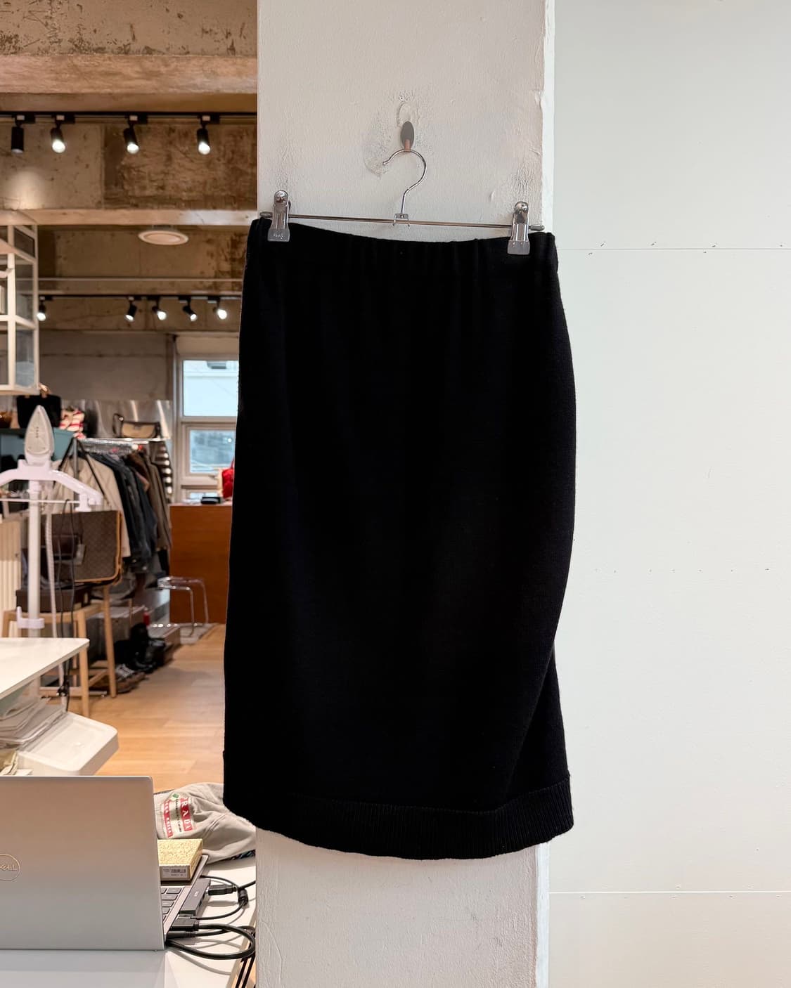 메종 마르지엘라 블랙 하프레더 미디스커트  상품이미지5