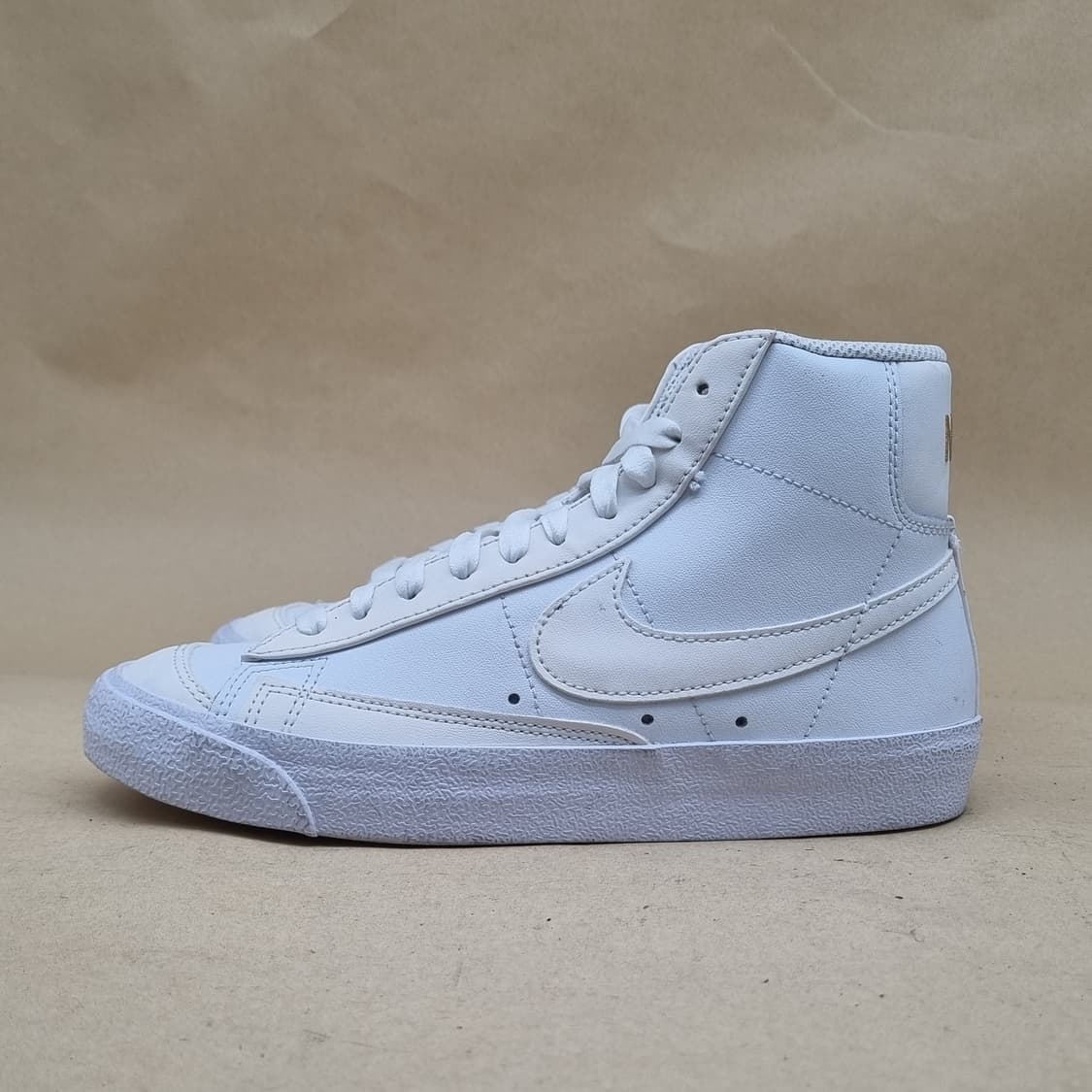 나이키 블레이저 미드77 여성하이탑235 상품이미지1