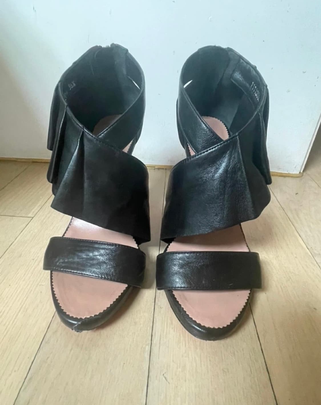 슈콤마보니 샌달 상품이미지1