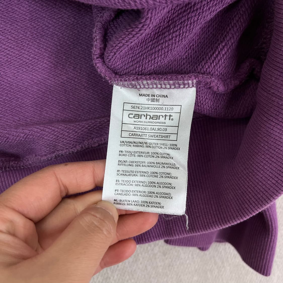 100 칼하트 WIP 스펠아웃 맨투맨 상품이미지5