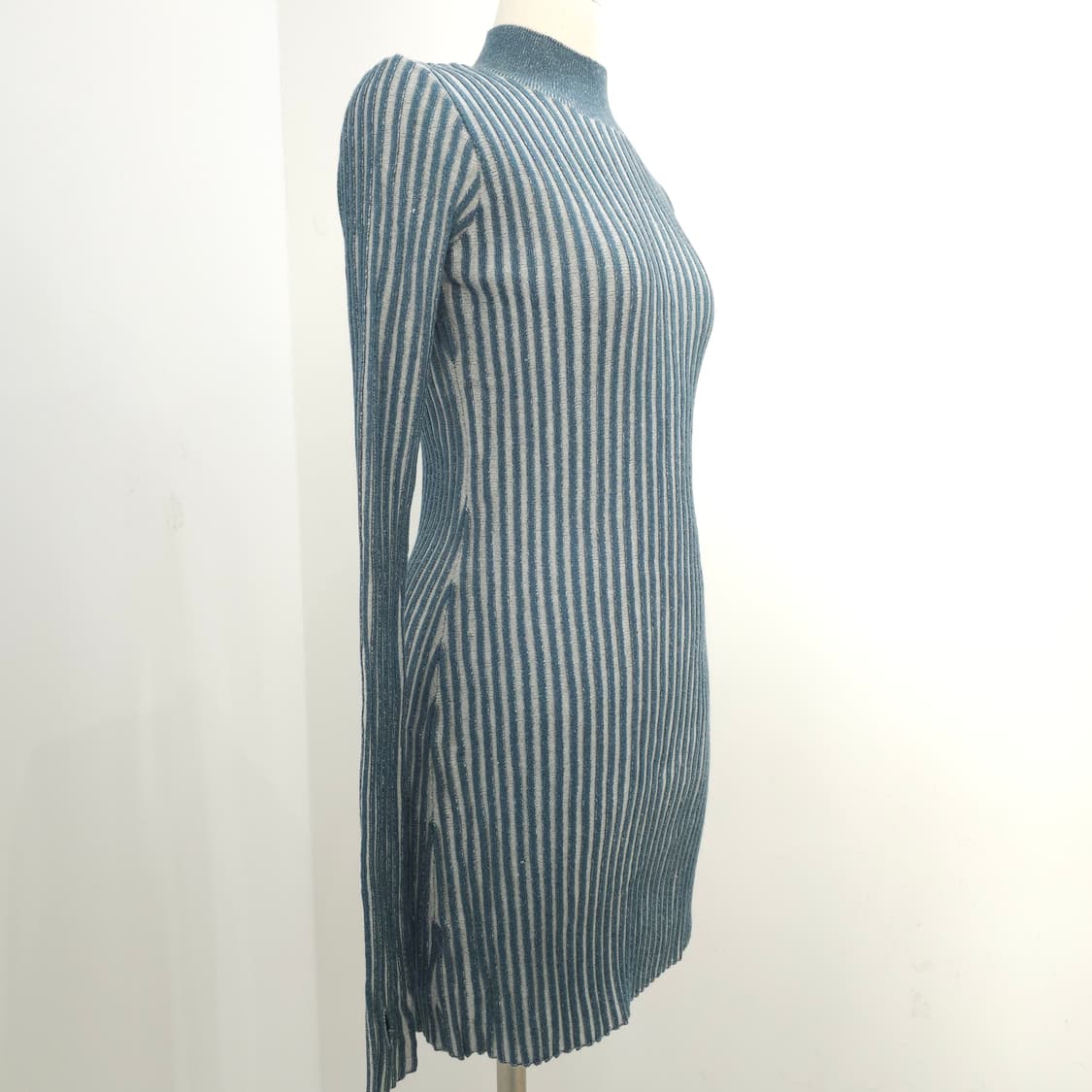 슬림핏 세로골지 하이넥 미니원피스  상품이미지2