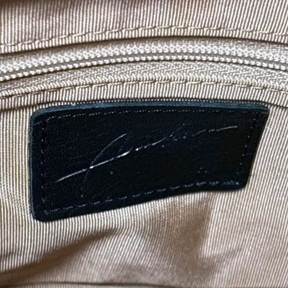 아루칸 벨도레 카우레더 숄더백 꼼데 요지 스타일 상품이미지7