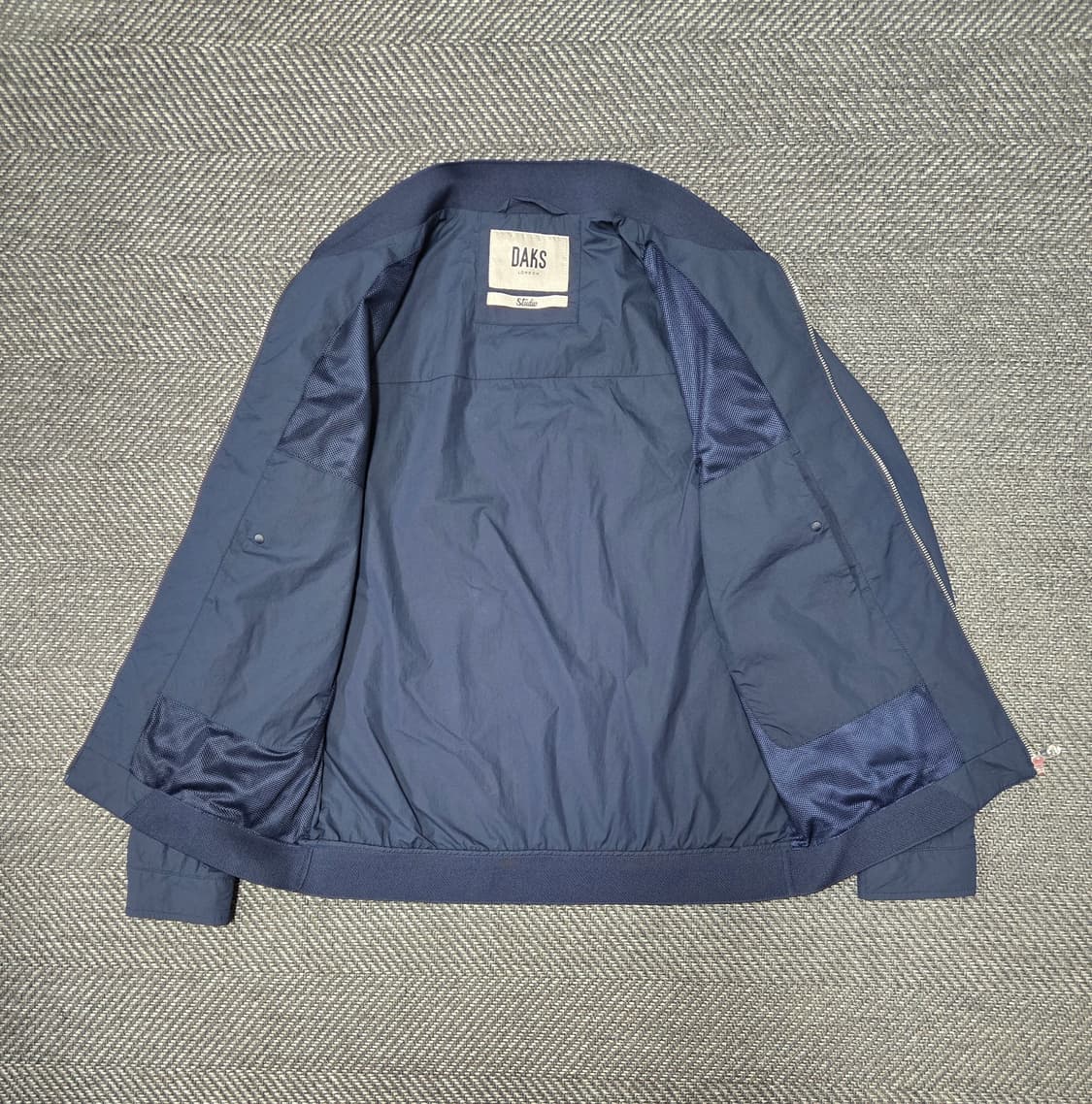 닥스 25ss 네이비 썸머 블루종 점퍼 DMJU5B303N2 상품이미지4