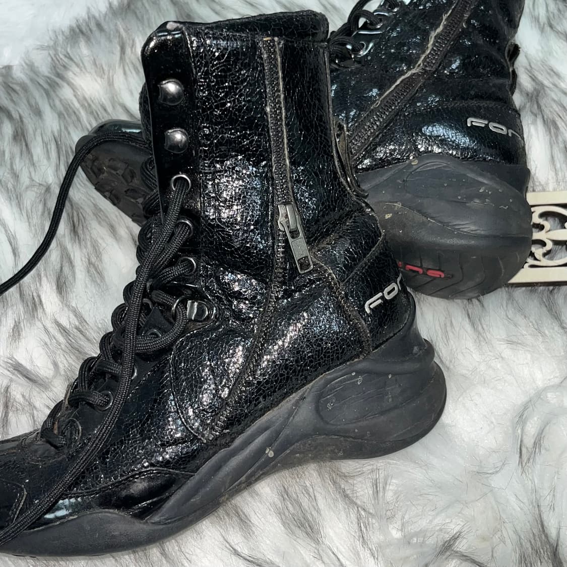 복서 블랙 글로시 스니커즈 상품이미지2