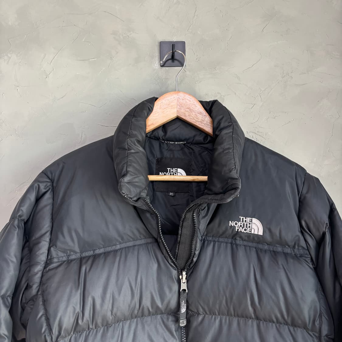 노스페이스 700 눕시 구스다운 패딩 검정 상품이미지2