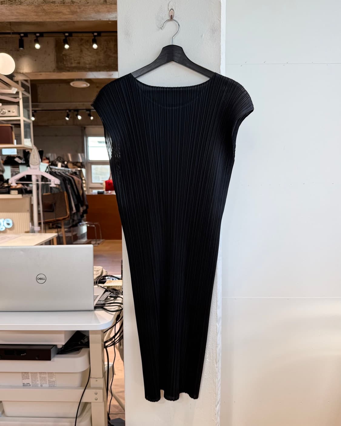 플리츠 플리즈 블랙 슬리브리스 원피스  상품이미지5