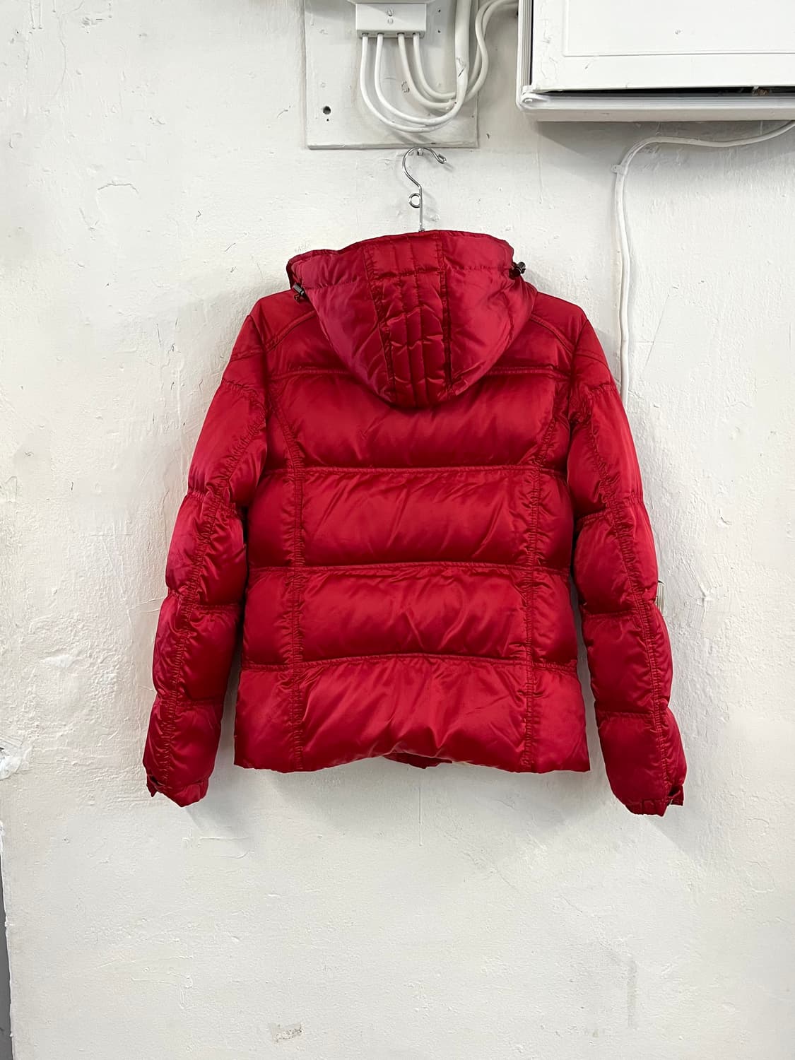 프라다 삼각 플레이트 패딩 상품이미지10