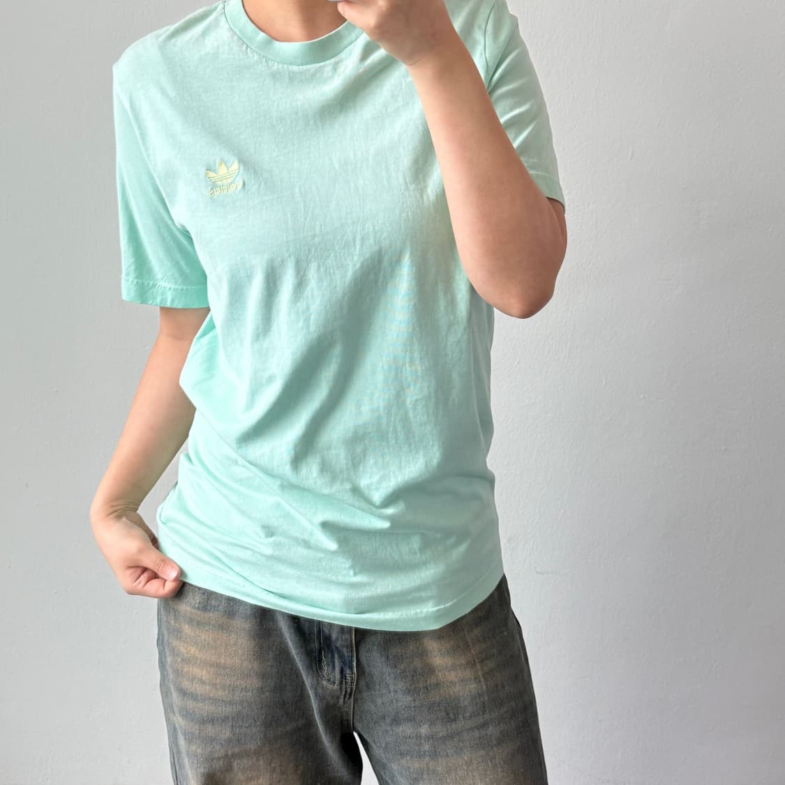 [L] 아디다스 피스타치오 반팔티셔츠 상품이미지1