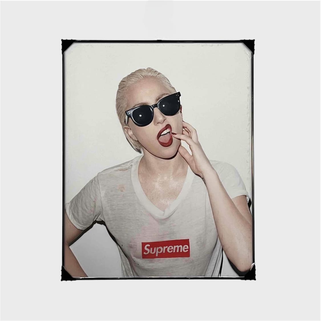 슈프림 레이디 가가 포스터 정품 (액자포함) Supreme 상품이미지1