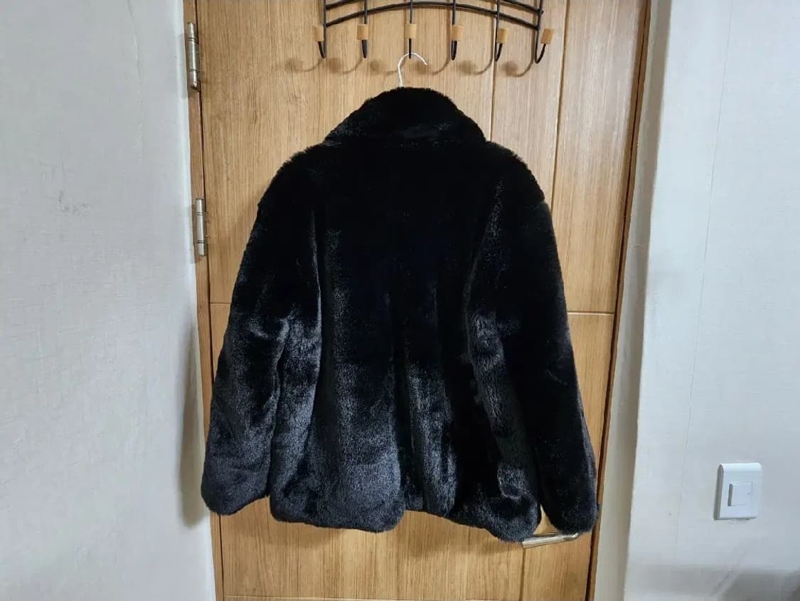 (S)여성 푸마 x 비비 에코 밍크퍼 자켓 상품이미지6