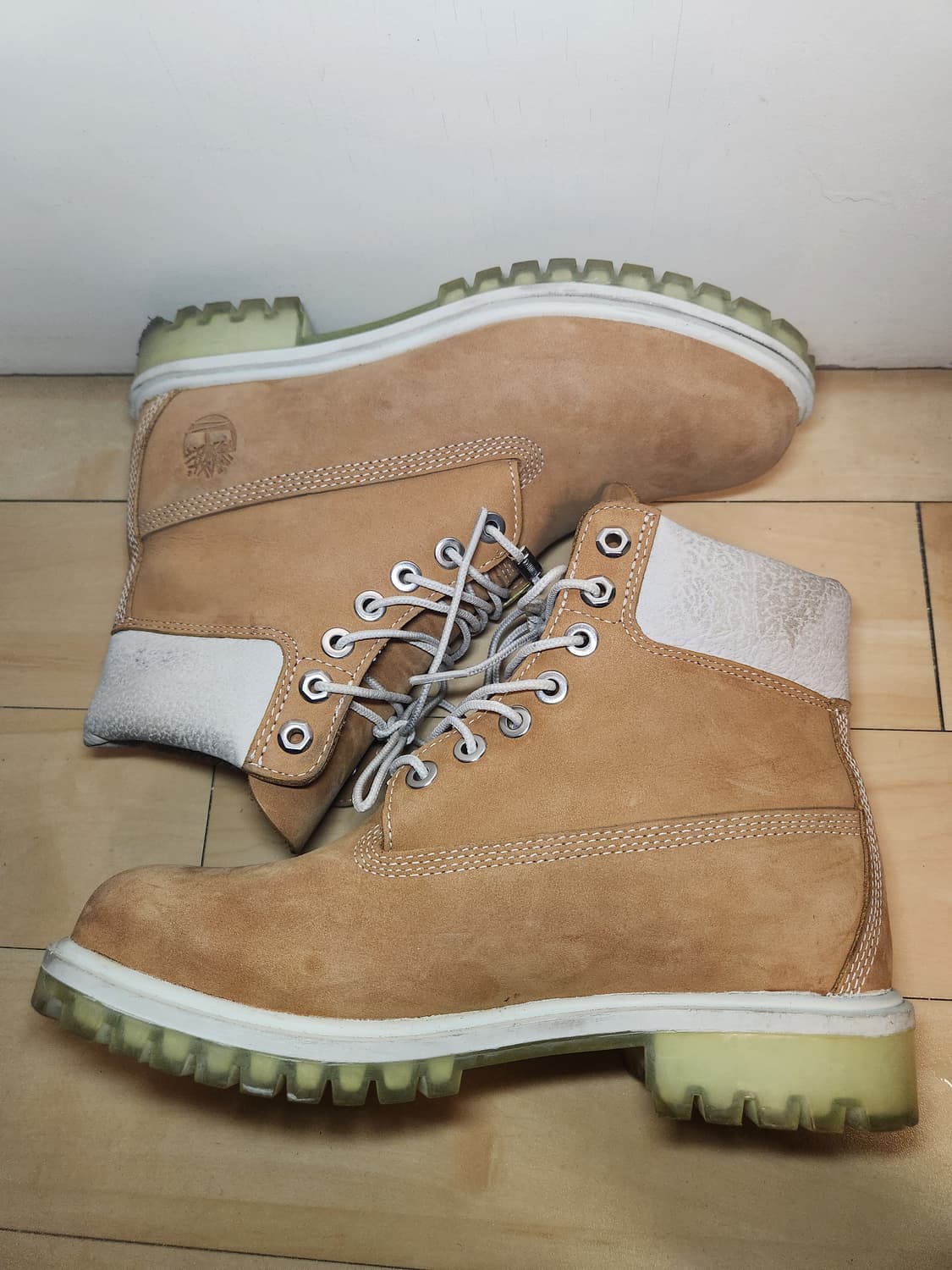 팀버랜드 TPU 아웃솔 6인치 프리미엄 부츠 (250) 상품이미지4