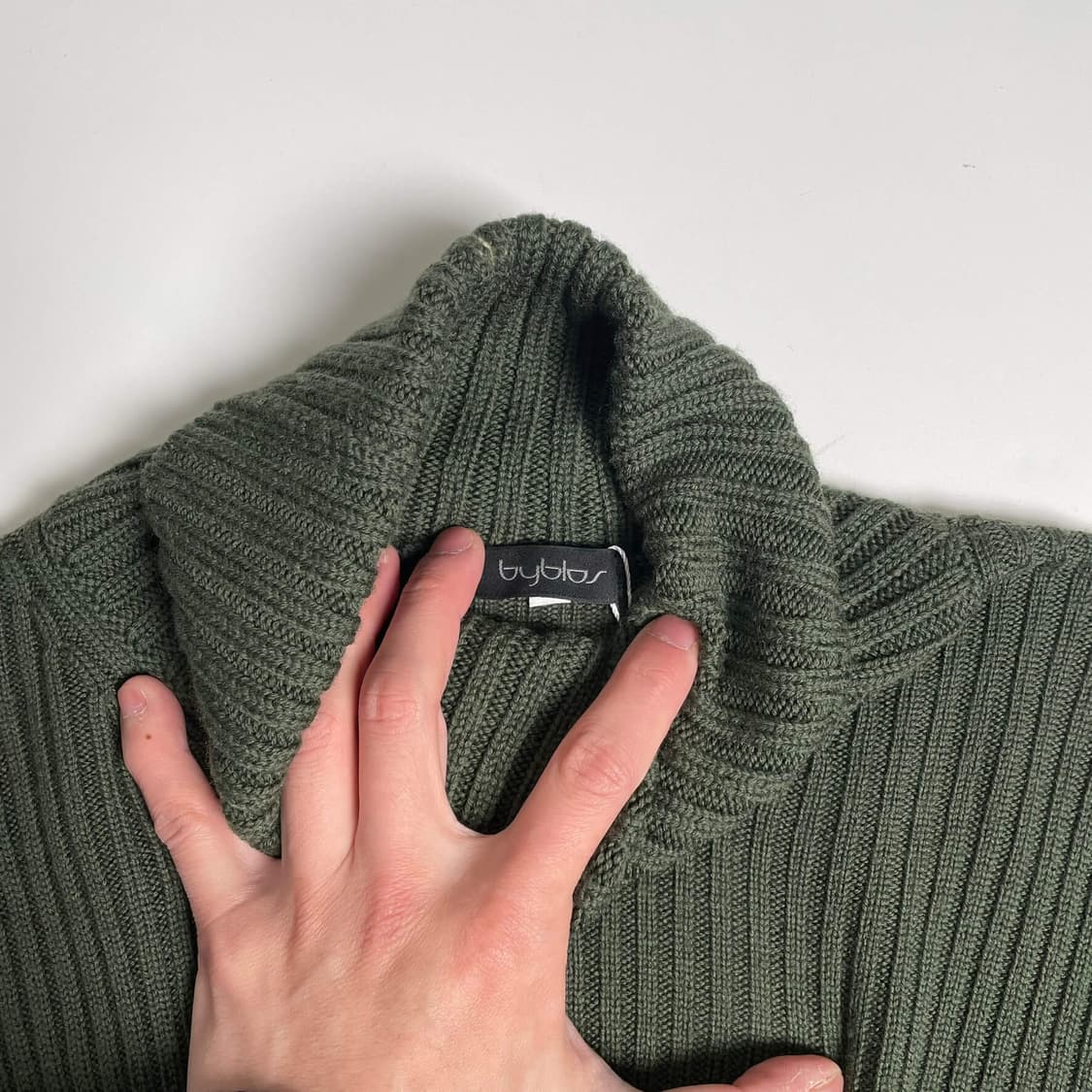 Byblos 화이트 크로스 울 100 터틀넥 니트 (italy)  상품이미지6