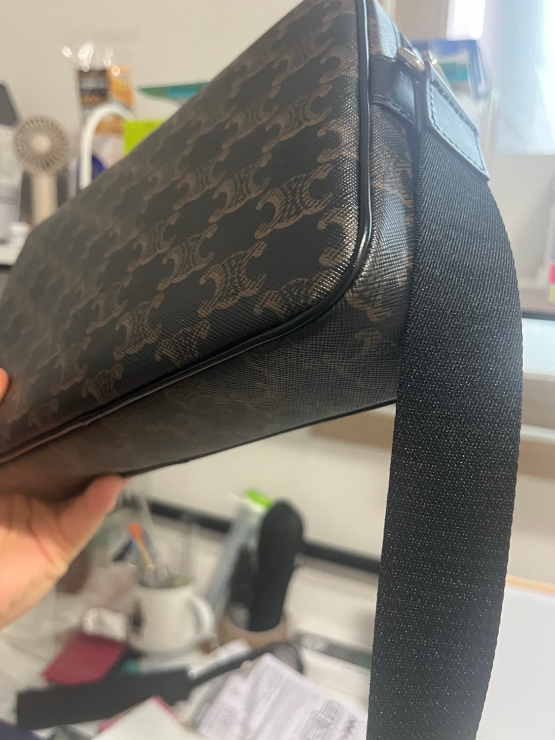 셀린느 트리옹프 캔버스 미디엄 메신저백 상품이미지5