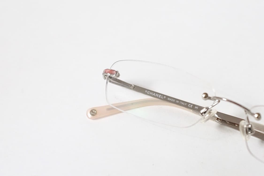 CHANEL 샤넬 빈티지 무테 실버 핑크 안경 상품이미지2