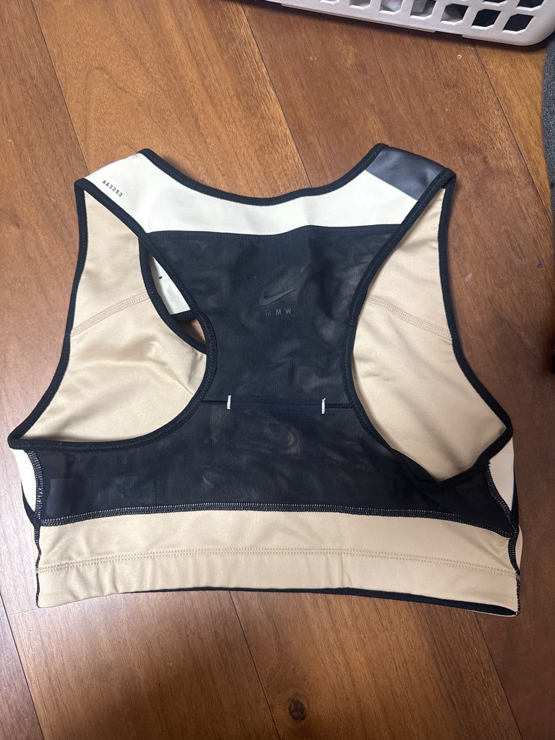 나이키 x 매튜윌리엄스 콜라보 브라탑 상품이미지2