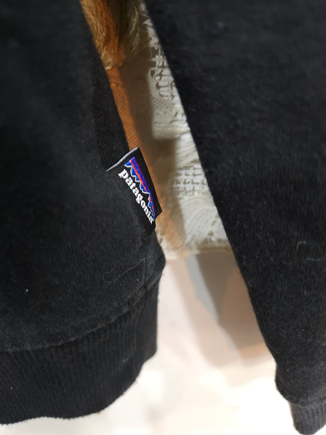 파타고니아 P6 업라이절 블랙 기모 맨투맨

 상품이미지5