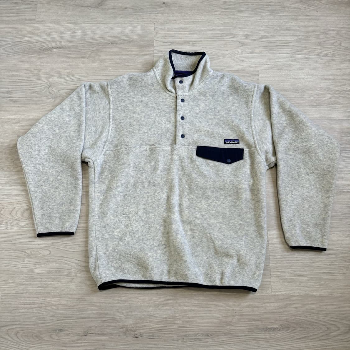 15FW 파타고니아 신칠라 스냅-T 오트밀/네이비 상품이미지1