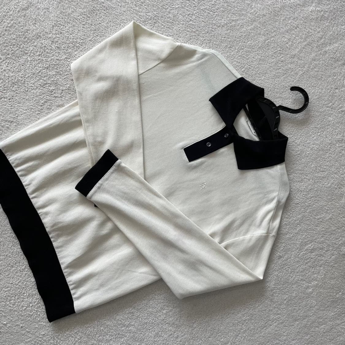 85 헤지스 여성 2023 긴팔카라니트티 S 상품이미지3