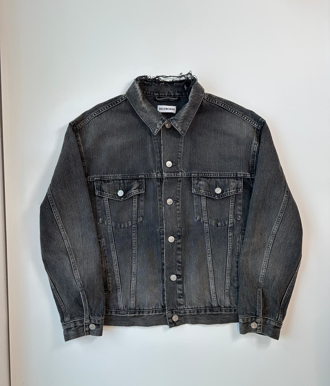 발렌시아가 흑청 트러커 백로고 데님 자켓 (정품보증서포함) 상품이미지3